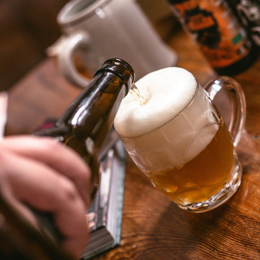 la schiuma della birra artigianale